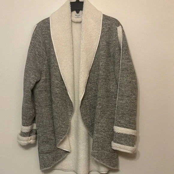 Gone to Goodwill. Splendid Brand From Anthropology Gray & Cream Women's Fleece - Picture 2 of 8